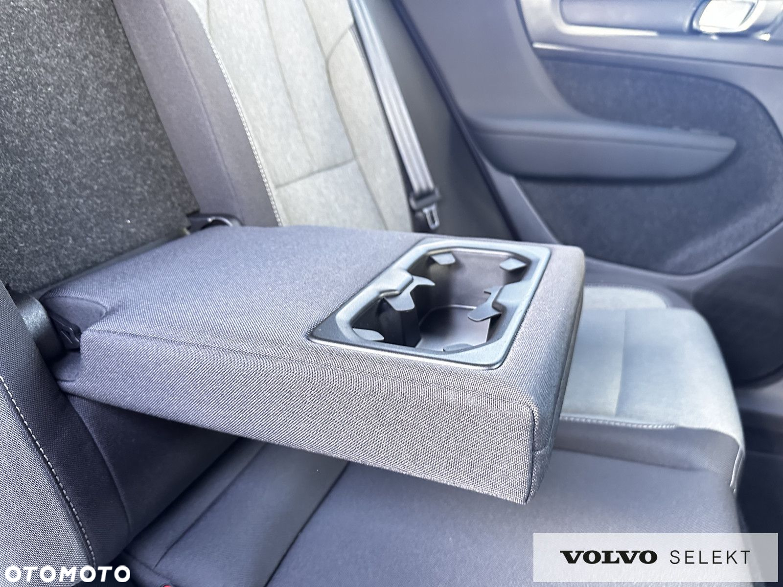 Volvo XC 40 - 24