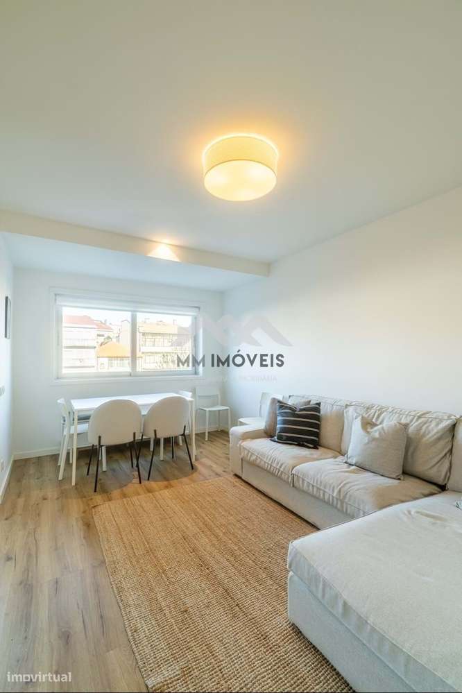 Apartamento T1 | Renovado | Arrendamento | Varandas | Lugar de garagem - Grande imagem: 5/36