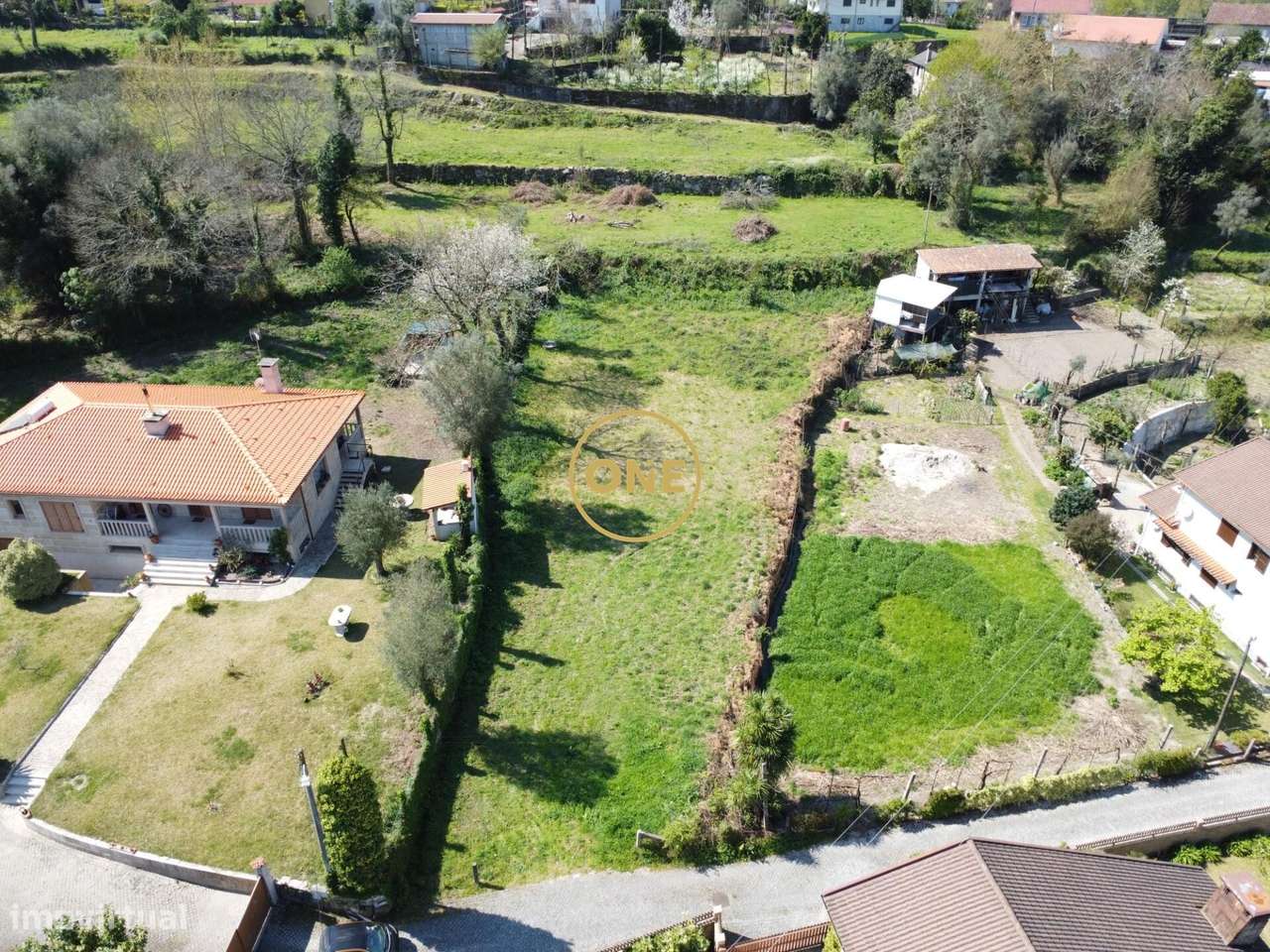 Terreno em Souto – Terras de Bouro | Projeto Aprovado + Licença de Con - Grande imagem: 2/11