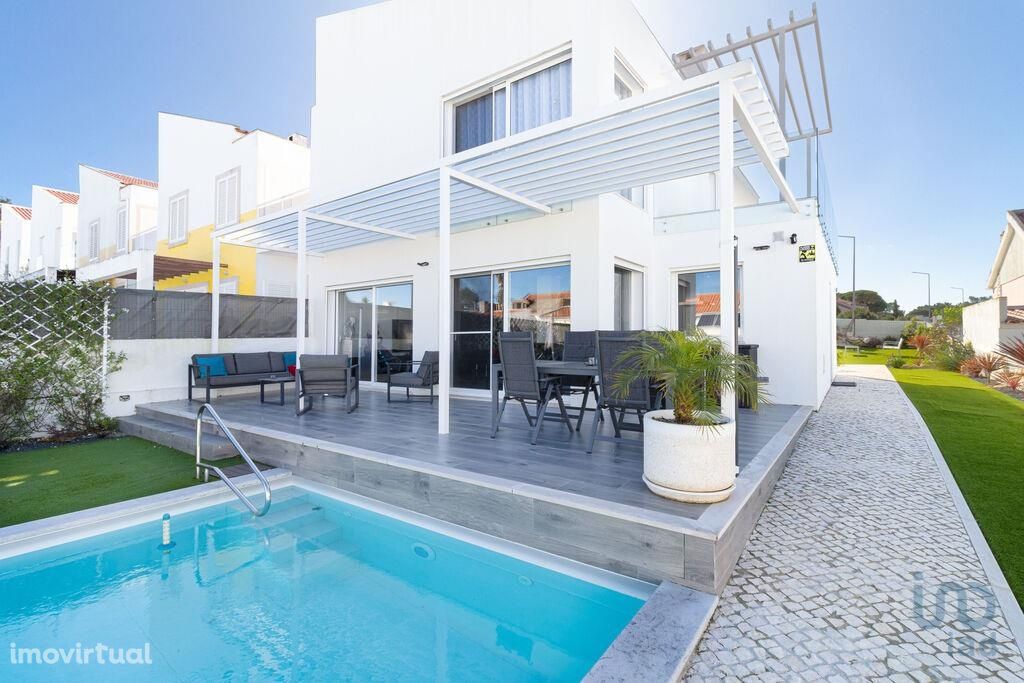 Casa / Villa T4 em Setúbal de 210,00 m2