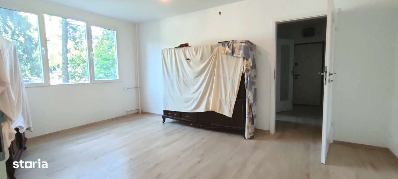 Berceni(Straja) ap. 3 camere,renovat,comision 0%-4