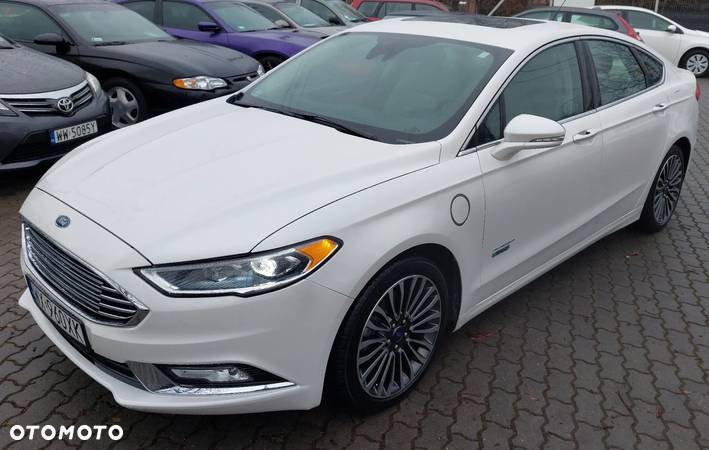 Ford Fusion - 1