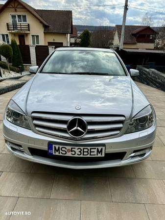 Mercedes-Benz C 220 CDI DPF (BlueEFFICIENCY) 7G-TRONIC Avantgarde - 2