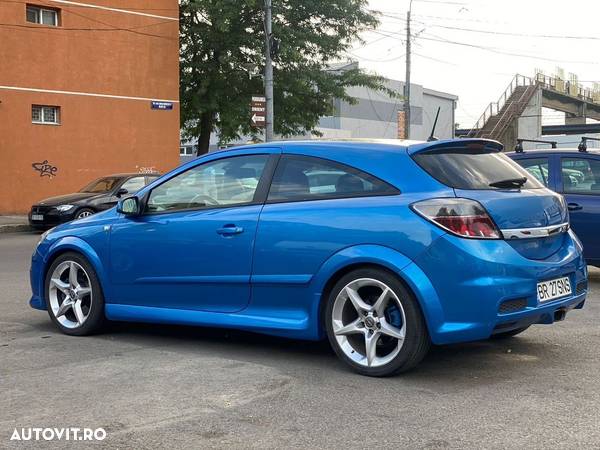 Opel Astra OPC - 2