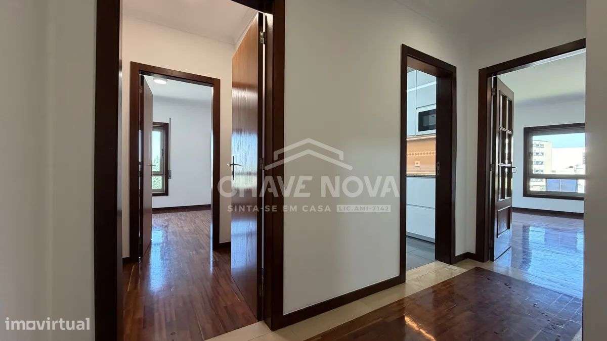 Apartamento T2 em Mafamude | Junto à Nova Linha do Metro Rubi-32