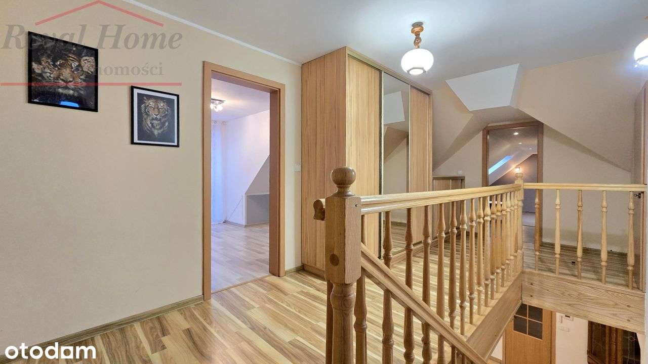 Przestronny, b. ładny, zadbany wolnostojący dom.-18