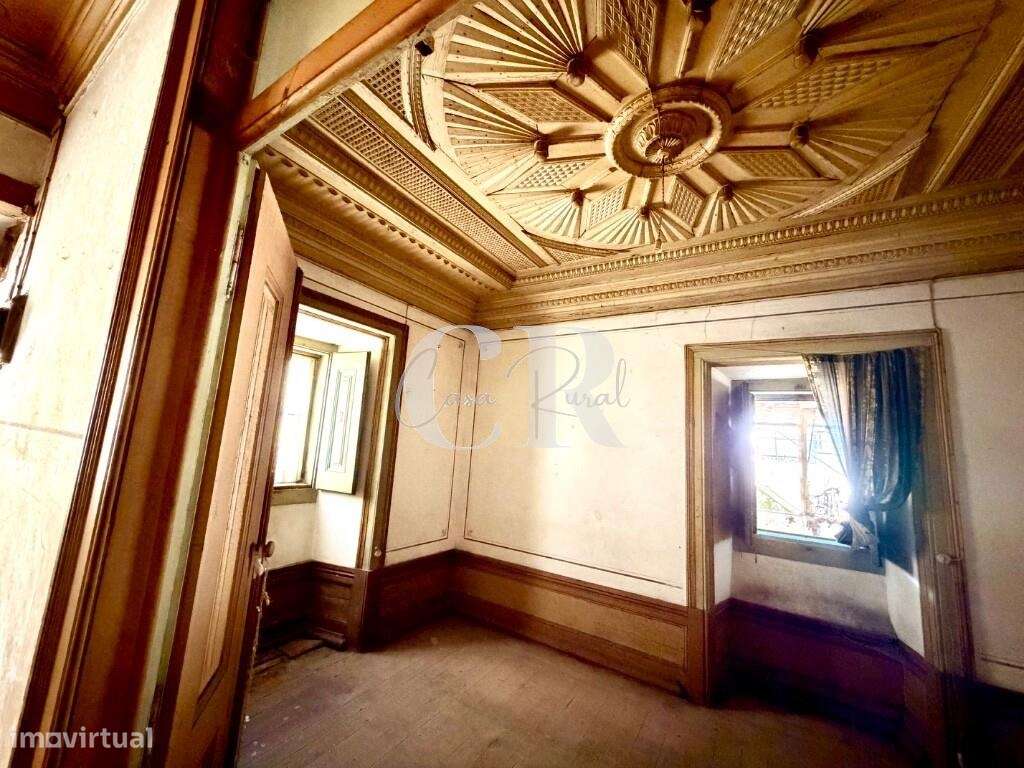 Moradia para recuperar no centro da vila de Figueiró dos Vinhos-6
