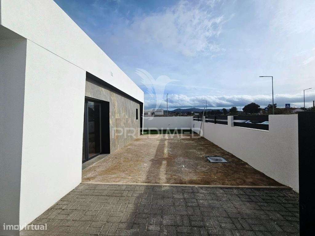 Moradia Isolada T3 c/Piscina e Garagem, em Azeitão - Grande imagem: 3/36