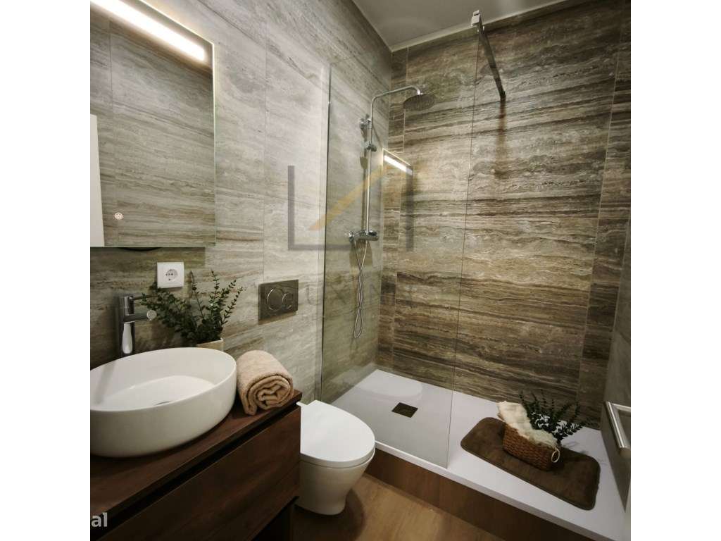 APARTAMENTO T3 EM REMODELAÇÃO TOTAL | SÃO DOMINGOS DE BENFICA-24
