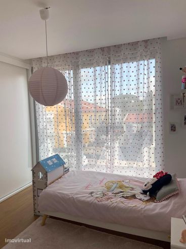 FANTÁSTICA MORADIA RECENTE EM ALGUEIRÃO – CONFORTO, ESPAÇO E QUALID-23