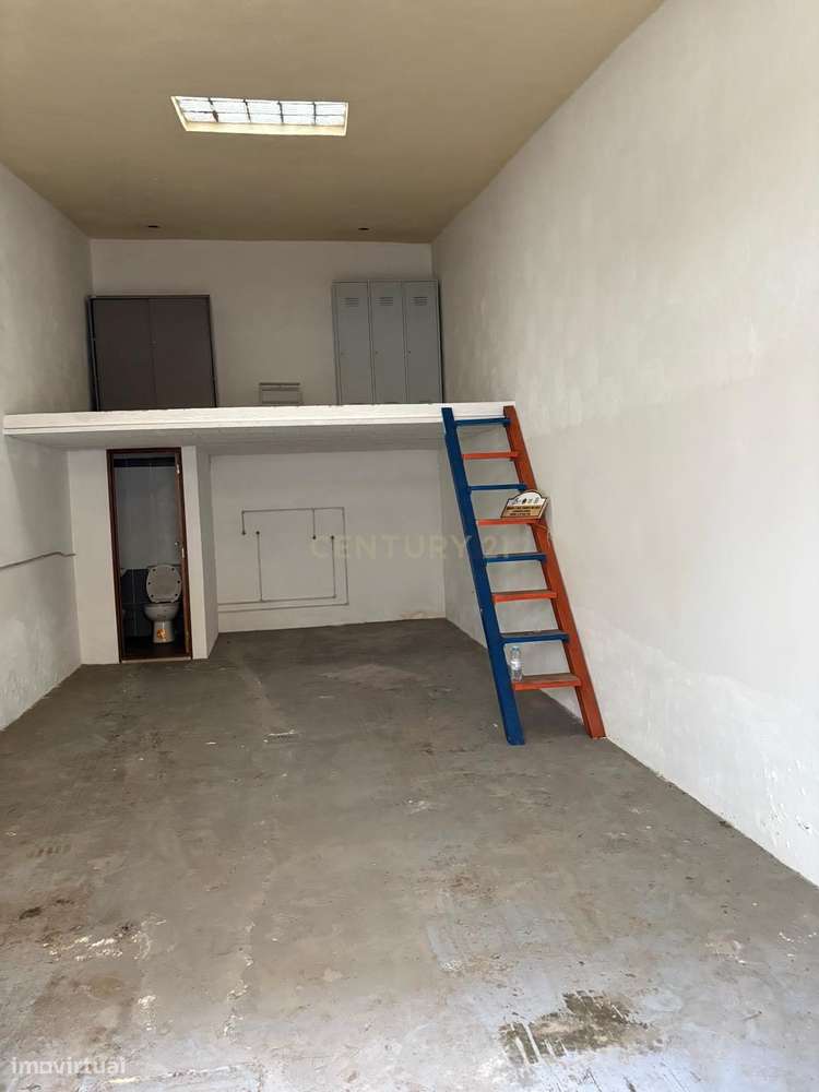 Aluga-se Garagem com 36m2 na Amadora - Grande imagem: 4/4