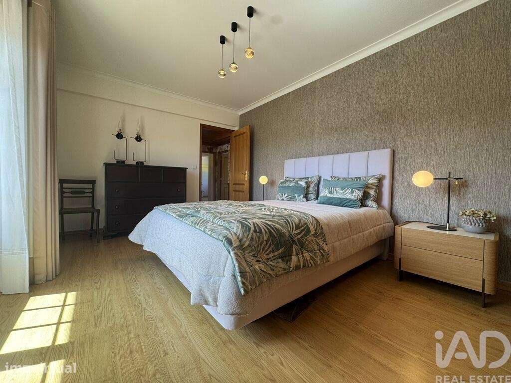 Moradia bi-familiar T5 em Tomar e Santa Maria dos Olivais de 230 m2-28