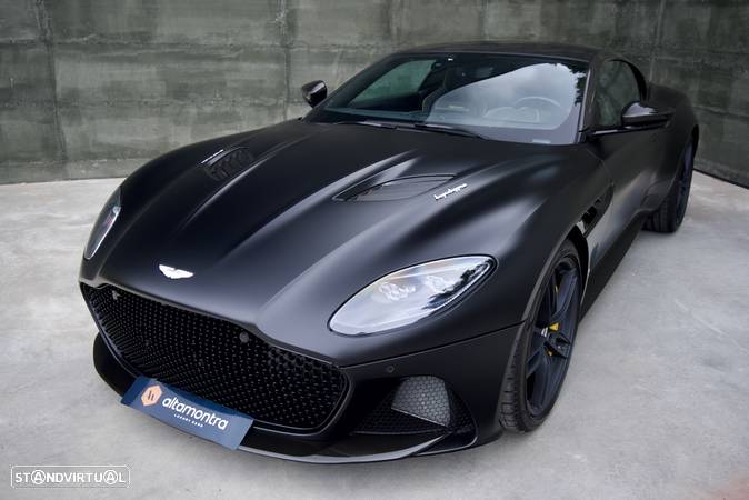 Aston Martin DBS Coupe Superleggera - 13