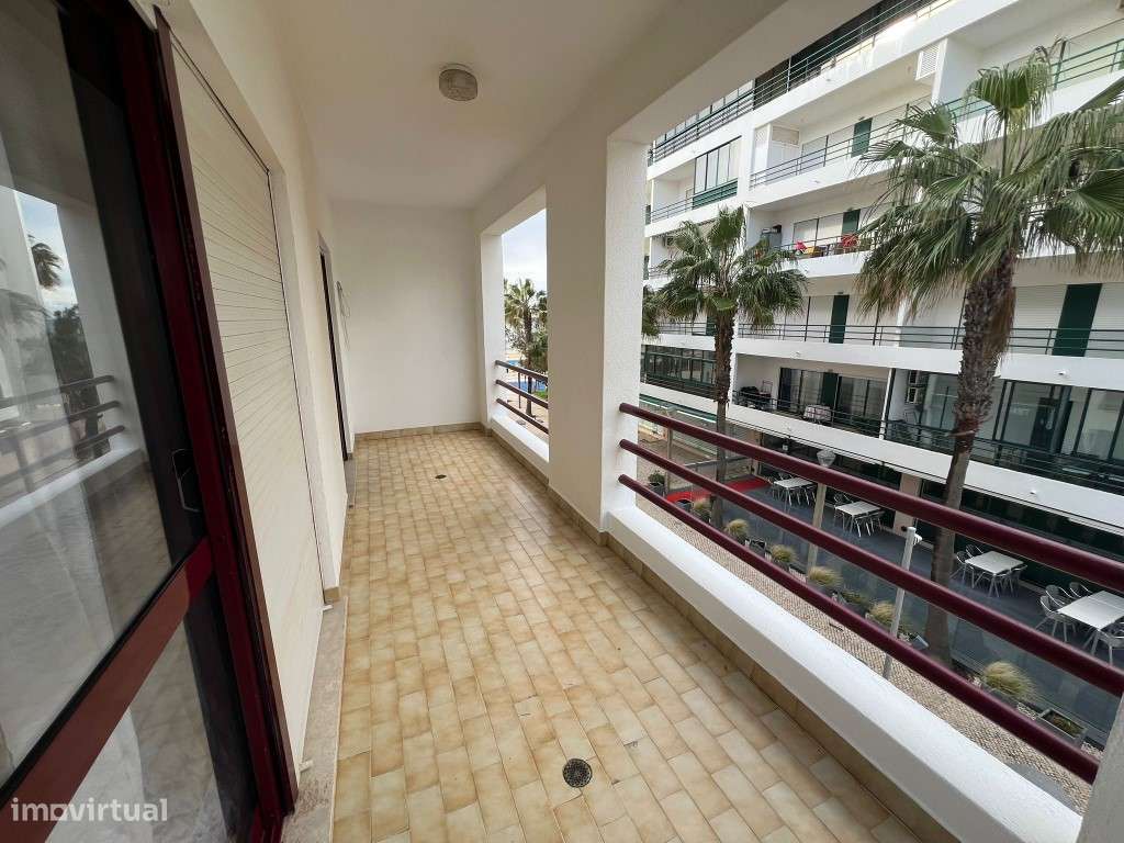 Apartamento T2 primeira linha lateral de mar em Quarteira - Oportun...-17
