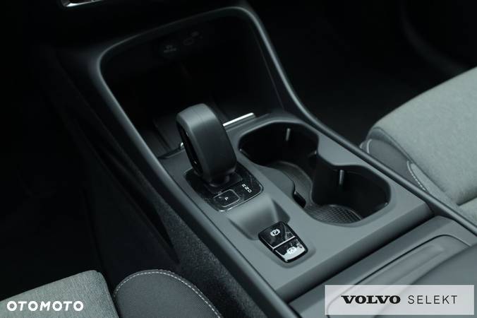 Volvo XC 40 - 23