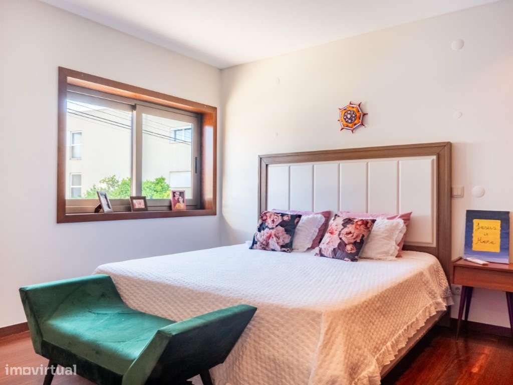 Moradia T6 com piscina em Viana do Castelo-4