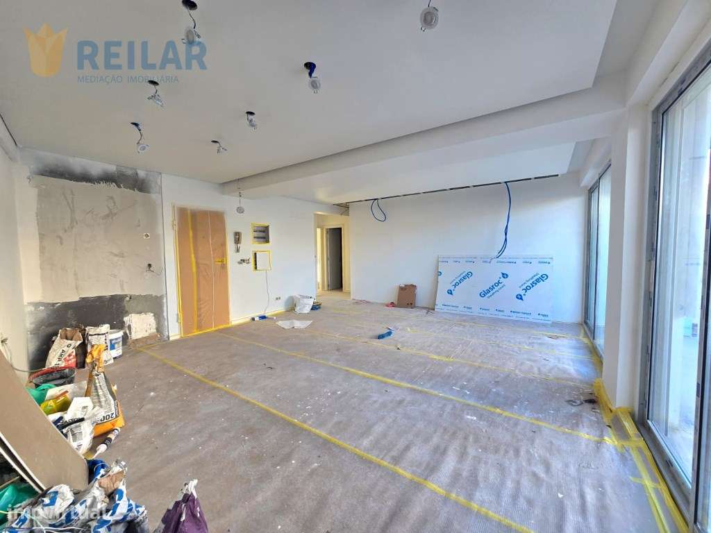 Santa Iria da Azóia - T3 Remodelado-6