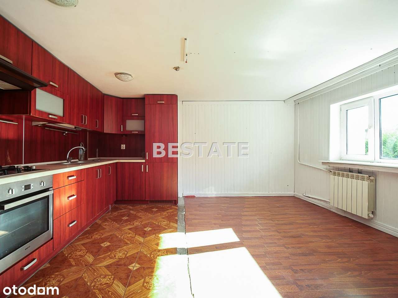 Dom w Radłowie z budynkiem gospodarczym-15