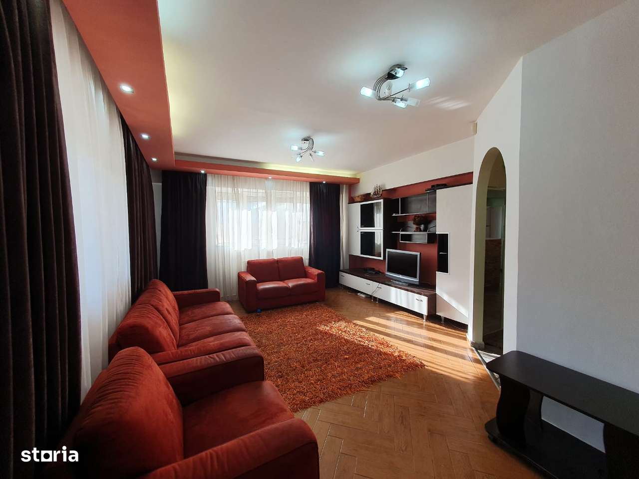 Apartament cu 3 camere de vanzare in zona Drumul Taberei / Plaza