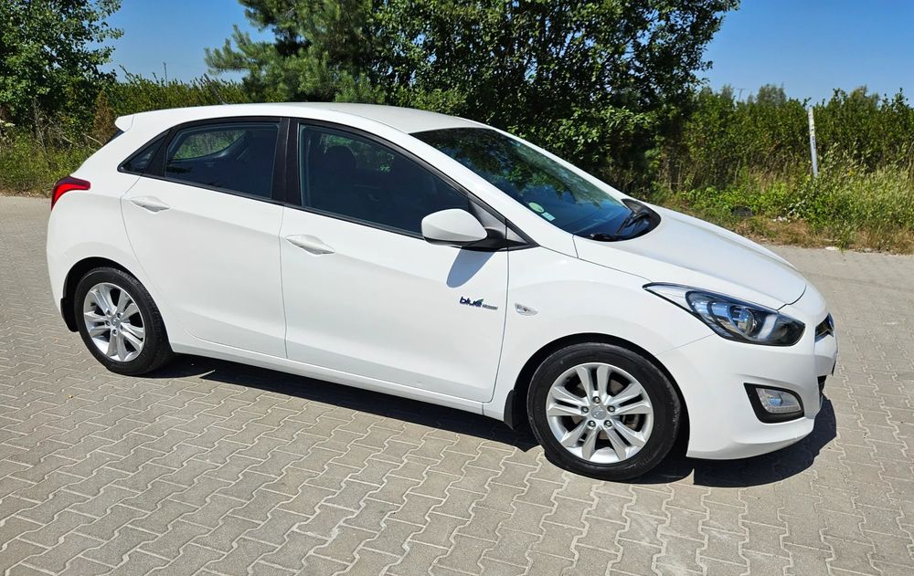 Hyundai i30 II blue 1.6 CRDi Style 2013