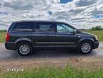 Chrysler Town & Country 3.6 Limited - 32