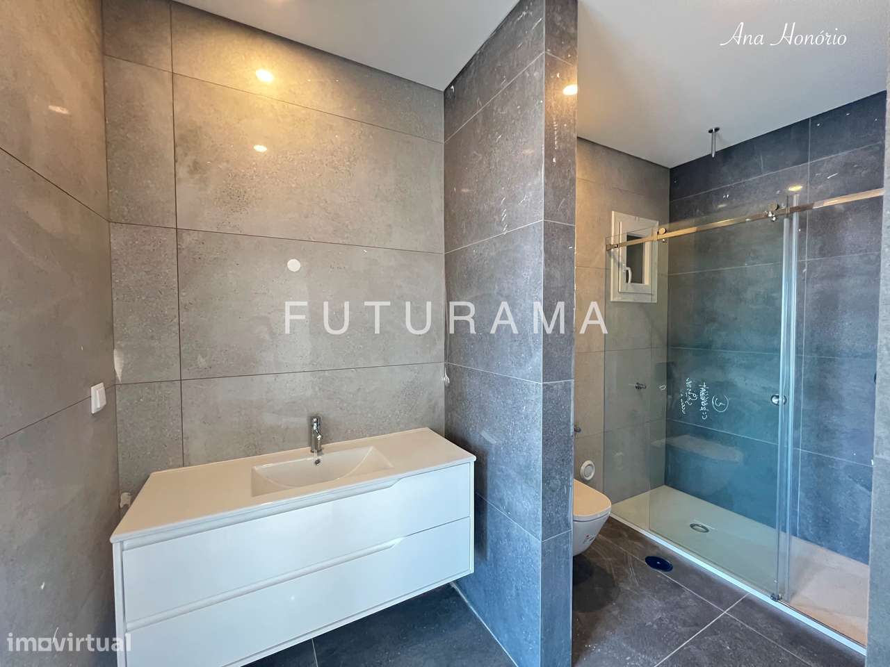 MORADIA ENTRE CAMPO E O MAR T4 + 1 - Azeitão-7