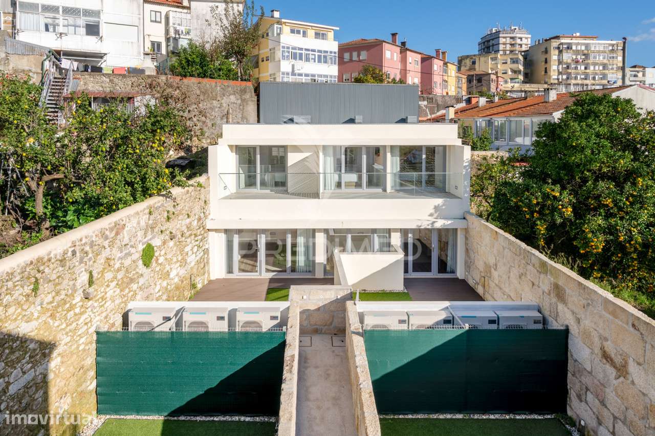 Townhouse com jardim e varanda - junto ao Jardim do Morro, VN Gaia - Grande imagem: 2/28
