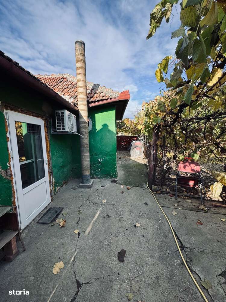 AV661 Casa individuala, pe parter, Pischia, zona linistita - Imagine principală: 5/20