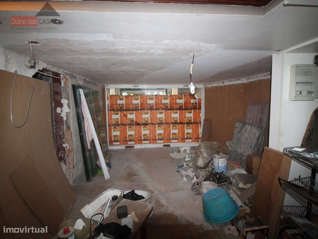 Prédio na Baixa de Coimbra - Oportunidade de Investimento - Grande imagem: 4/25