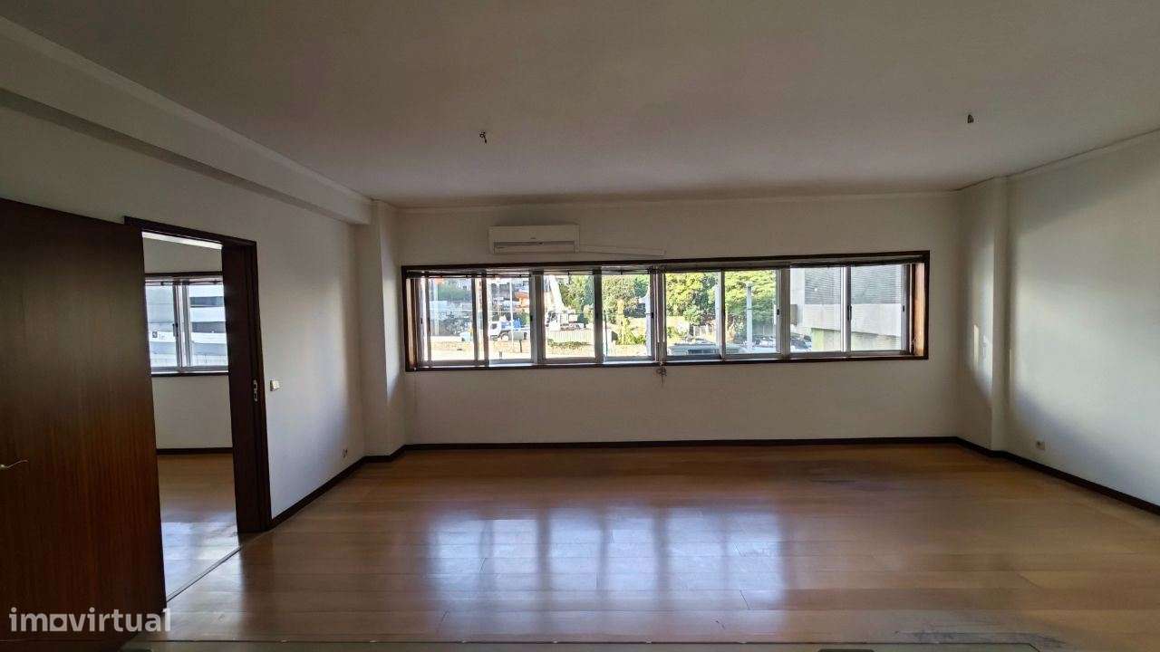 Escritório / Av. Republica / Santo Ovideo / 66m2 - Grande imagem: 2/11