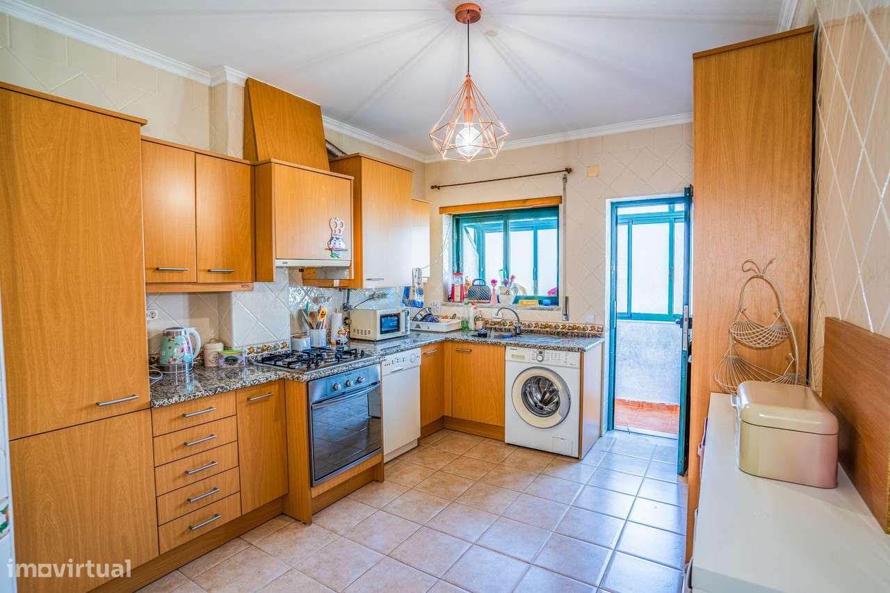 Apartamento T3 com elevador e garagem fechada em Caldas da Rainha! - Grande imagem: 5/24