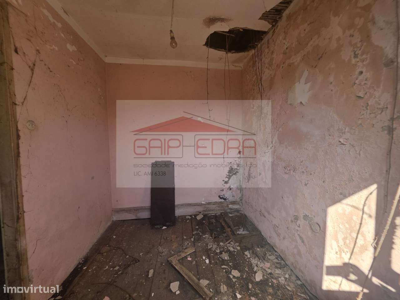 Moradia térrea com terreno 140 000 € em Esmoriz para restauro-10