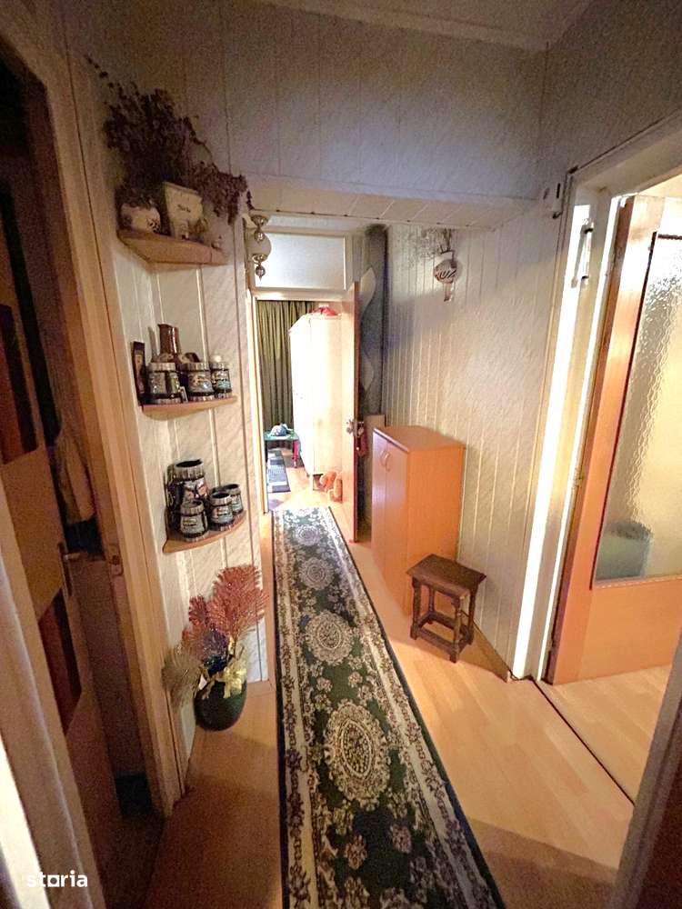 Aviatiei,Caramfil stradal,2 balcoane,2 gr sanitare,Necesita RENOVARE-8