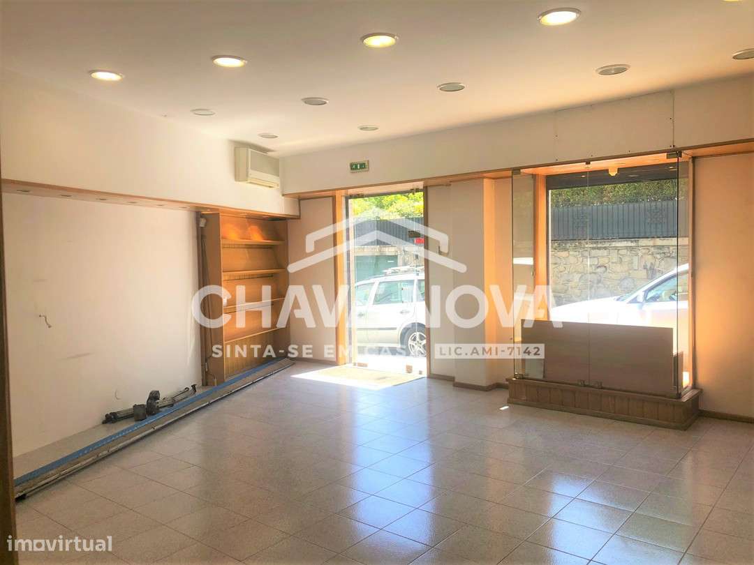 Loja c/ Montra em Mafamude (Soares dos Reis) - Grande imagem: 2/15