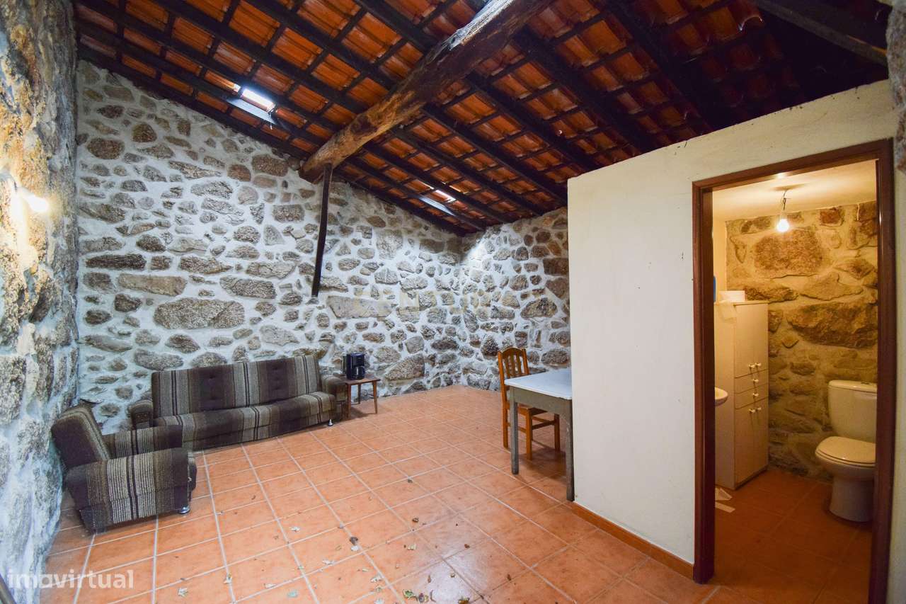 Quinta com construção em Pedra 20.000 m2 de terreno e Licença de Aloja-26