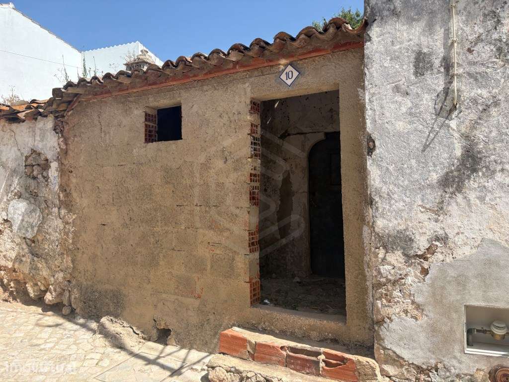 Moradia antiga para recuperar, Benafim, Algarve - Grande imagem: 4/11