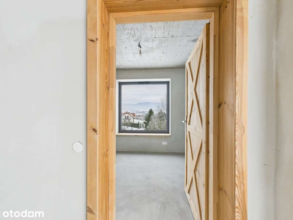 Dom z widokiem na J. Czorsztyńskie i dwa zamki-10