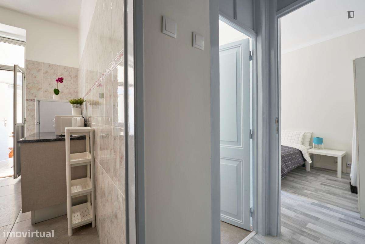 Quarto - localizado em Penha de França Lisbon - Grande imagem: 2/10