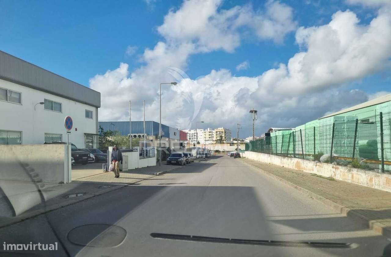 Armazem ou Loja na Urbanização Industrial do Pateiro - Grande imagem: 4/27