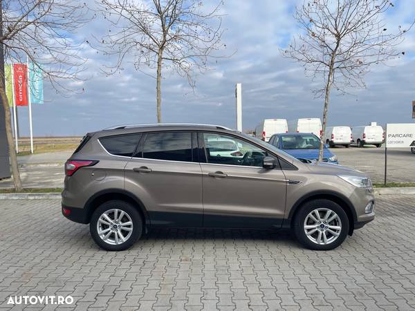 Ford Kuga 2.0 TDCi 4WD Powershift Titanium - 6