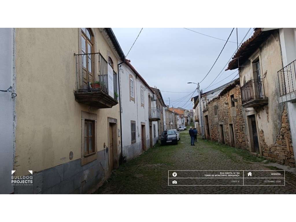 Moradia com 9 assoalhadas na Rua Direita, Carviçais-5