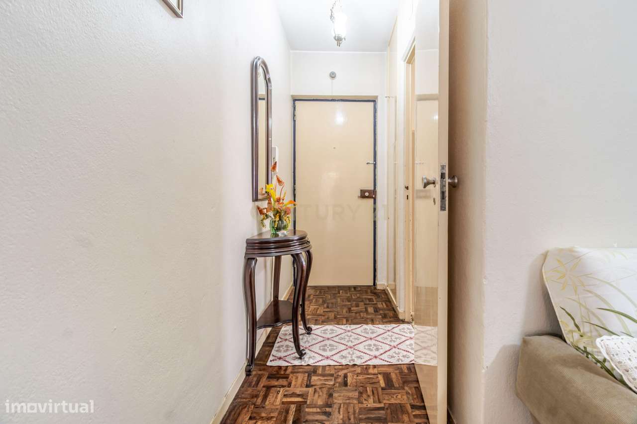 Apartamento T3 em Setúbal  e Boa Exposição Solar-1