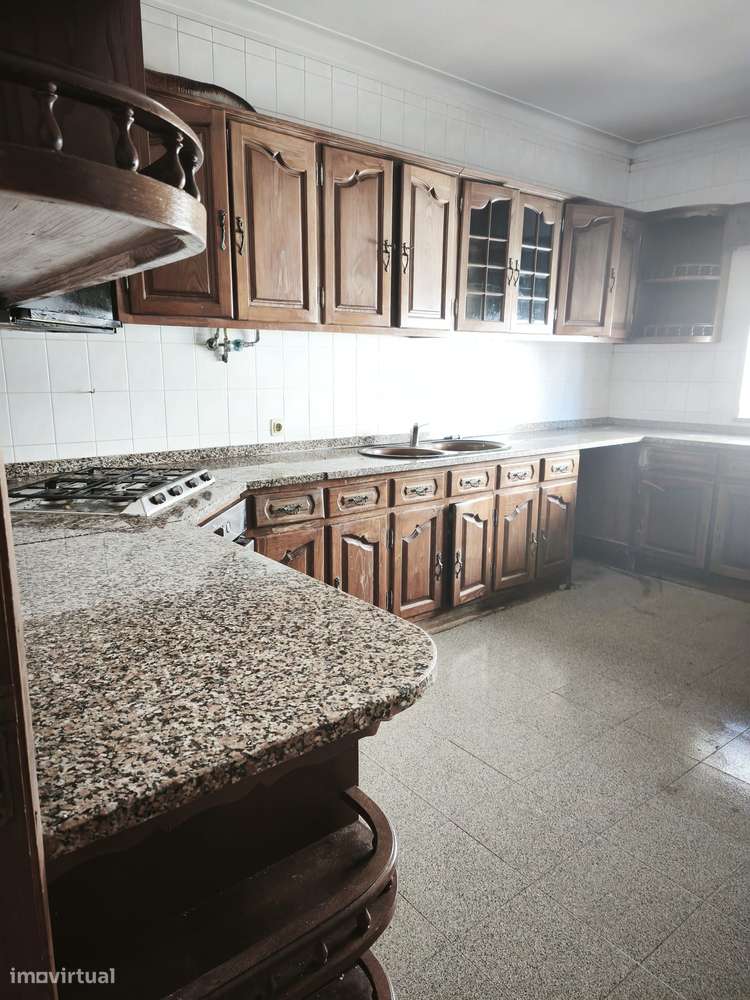 Moradia Geminada T4-5