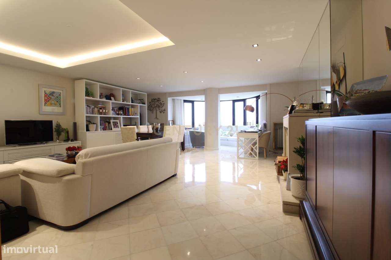 Luxuoso Apartamento T3 nas Torres das Amoreiras, Lisboa-2