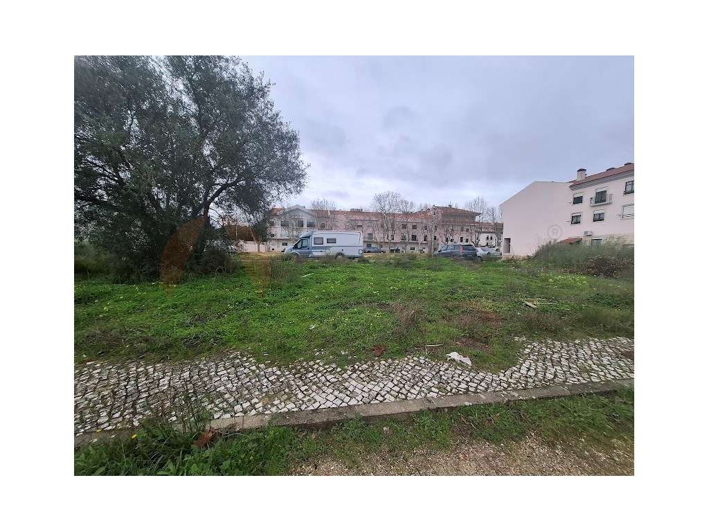 Terreno Urbano em Aires Palmela com 204 m² de Implantação e 670 m² ... - Grande imagem: 4/11