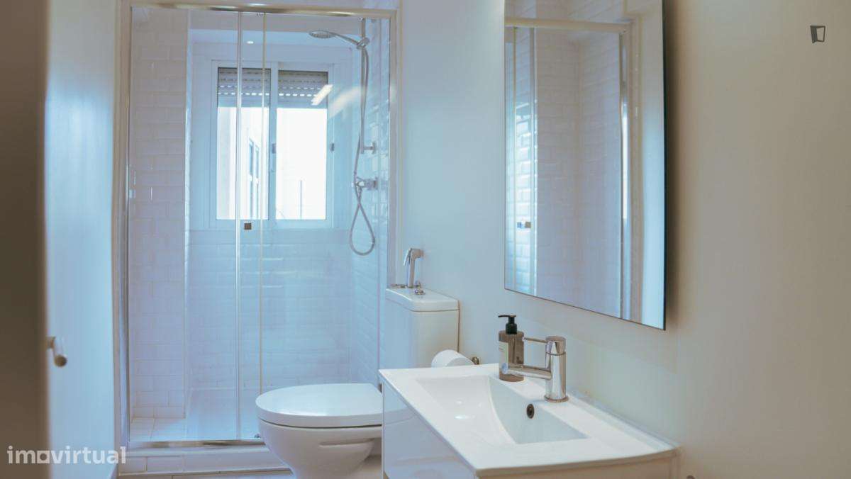 Apartamento com 4 quartos - localizado em Picoas Lisbon - Grande imagem: 2/8