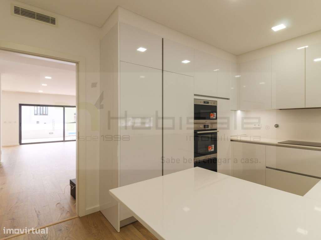 Moradia T4 em condomínio fechado em Loures, com piscina!-16