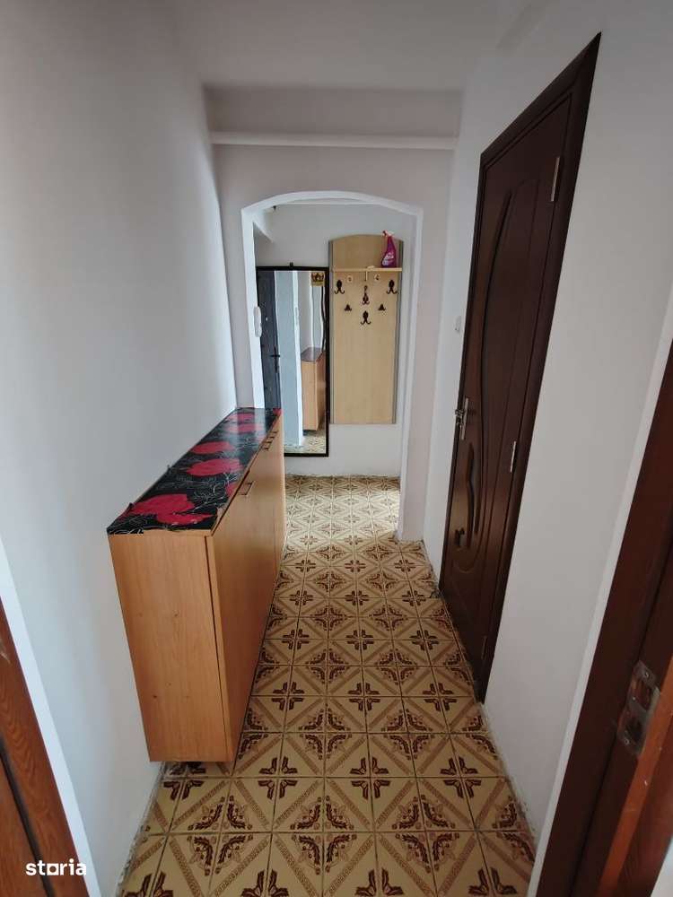 Inchiriez apartament 3 camere Govandar - Imagine principală: 5/7