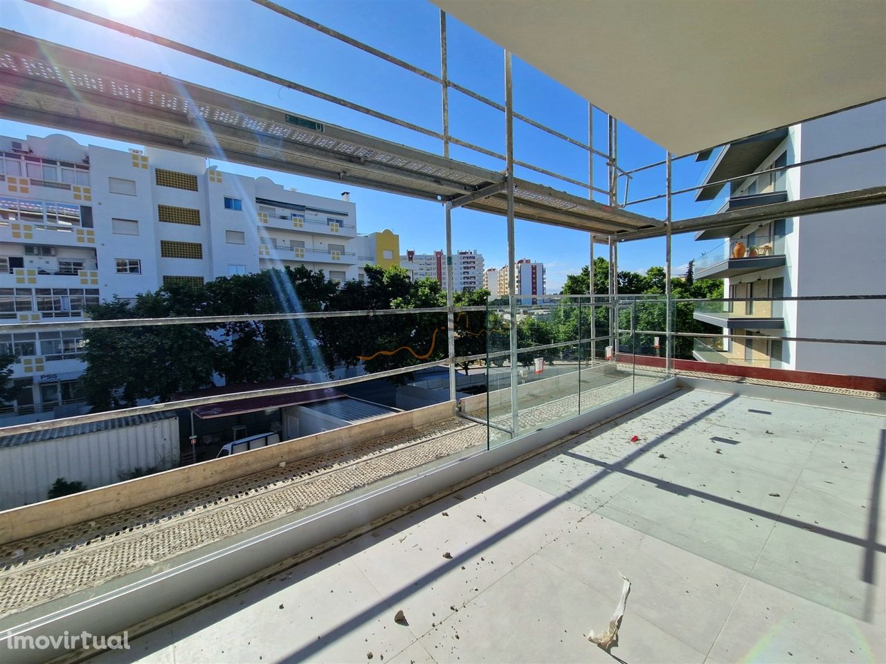 Apartamento T2 - Piscina - Varanda Ampla - Arrumo - 2 Lugares Estacion