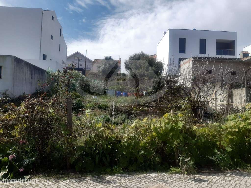Terreno com 280 m² e projeto no Bairro das Maroitas, São João da Talha - Grande imagem: 4/11